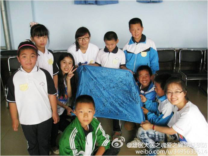 �����I�t(y��)�ƴ�W(xu��)���t(y��)֮�ꡤ��(��i)֮�������(hu��)��(sh��)�`�F(tu��n)�(du��)�� 7��8�Ձ�(l��i)�������I�p����(li��n)�d�W(xu��)У�M(j��n)��֧�̻��(d��ng)���F(tu��n)�(du��)����ֽM�������ķ����������ӂ��ֳ��Ă�(g��)С�M���D��һ��(g��)С�M�ĺ��ӂ����(du��)�T���(du��)���Ϻ��¿�̖(h��o)�����֡�