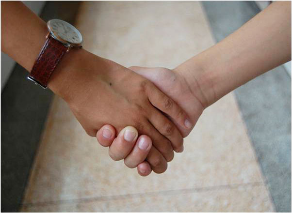 7��19�������ݾ���վһ��(g��)����С�ҵ��к�Ҫ�x�_�����ѹ�ͬ��̎ʮ����ĺ��ӂ��͡��������(du��)�T��ʮ�ֲ������D��С�Һ��(du��)�T�o�յ��p����һ���(du��)�T����ӛ���������҂��֠����������B��������