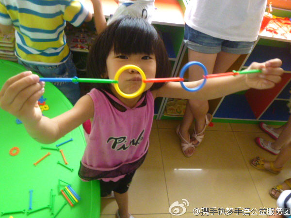 7��8����8��15����ɽ�|������W(xu��)���y�ֈ�(zh��)�������Z�������(w��)�F��ɽ�|�Ͳ��e�k�˞���37��Ĺ������������������؅^(q��)���L�@����ͯ�ļ�ͥ���˽Ⲣӛ��@����ͯ����ͽ�����r���_չ�o�ϵK���Z��Ӗ(x��n)�����D��ɽ�|ʡ�Ͳ��а��`����(f��)���ĵĺ��ӂ�չʾ�����Ą�(chu��ng)���ֹ���