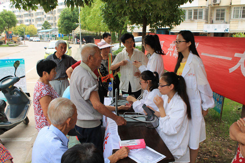 �F꠳ɆT���M����^(q��)����y��Ѫ�����ܵ����񂃵�ٝ�p������ϣ�����Զ��һЩ�@�ӵĻ����