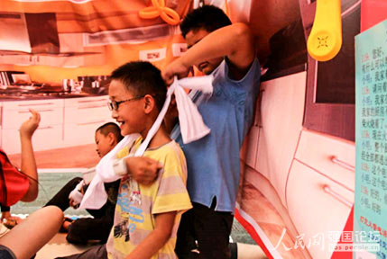 �Έ@������С�����ݾ�ģ�M������