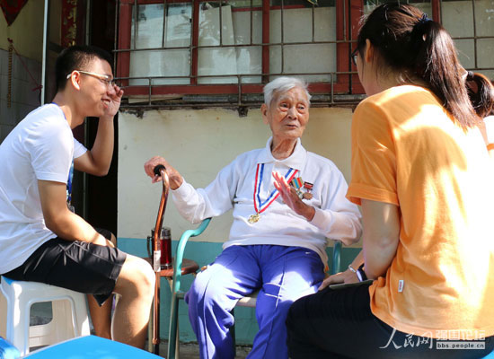 ־Ը���c����(zh��n)�ϱ����������У���