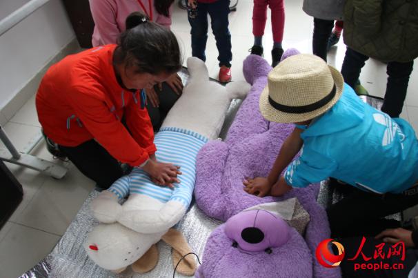 �V�|�t(y��)�ƴ�W(xu��)ů�L(f��ng)�Ї�־Ը����(w��)�(du��)���Ĵ�ʡ�����ݿ����h�����l(xi��ng)���ʹ��_չ����־Ը����(w��)���̺��ӂ��ƌW(xu��)�\(y��n)��(d��ng)���p���\(y��n)��(d��ng)�p������ᘌ��\(y��n)��(d��ng)��Ҋ�܂���r���ڼ����Ծȼ������D�麢�ӂ����ò�ż����(x��)�ķΏ�(f��)�K�������ȼ��ȼ��ɡ����F(tu��n)�(du��)�ṩ��