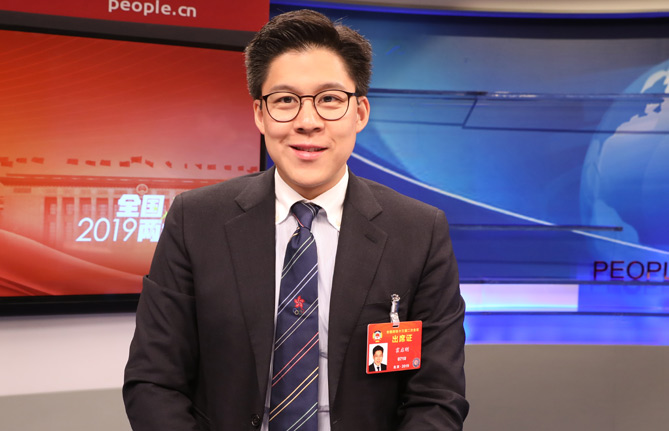 全國政協委員、香港各界青少年活動委員會執(zhí)行主席霍啟剛：推動年輕人積極參與國家發(fā)展進程