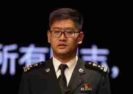 首都機(jī)場(chǎng)海關(guān)旅檢一處旅檢三科黨支部書記、科長