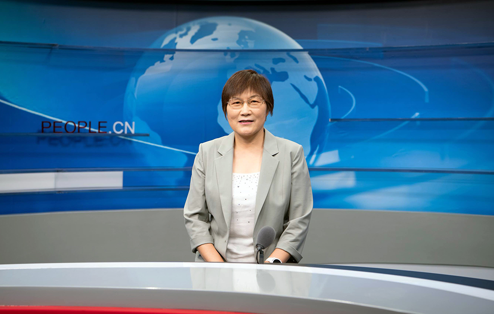 中國兒童中心黨委書記叢中笑接受人民網(wǎng)采訪。人民網(wǎng) 楊華龍攝