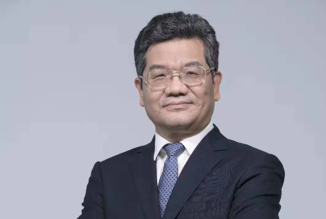 全國(guó)政協(xié)委員、中國(guó)稅務(wù)學(xué)會(huì)副會(huì)長(zhǎng) 張連起