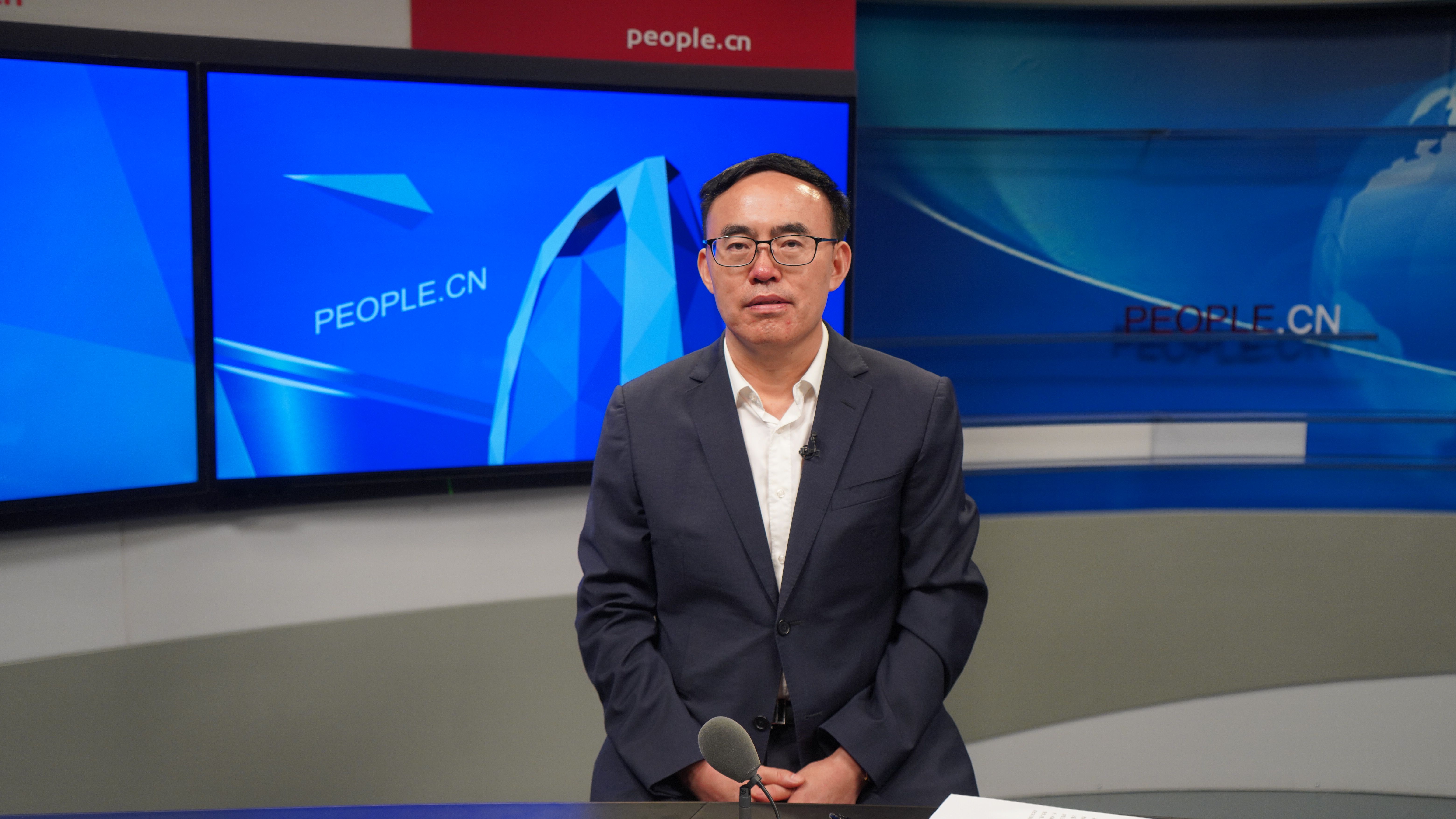 中國(guó)科學(xué)院院士、北京大學(xué)第六醫(yī)院院長(zhǎng)陸林做客人民網(wǎng)。實(shí)習(xí)生趙晉杰攝